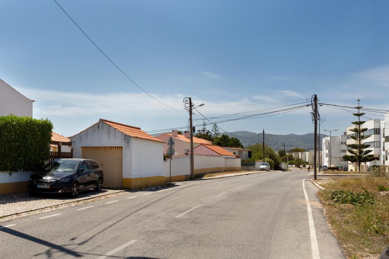 Joivy 3-Br Cottage With Terrace And Garden In Colares Sintra Exteriör bild