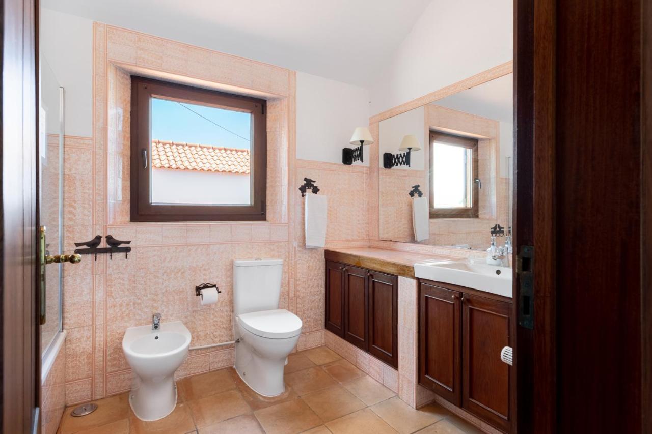 Joivy 3-Br Cottage With Terrace And Garden In Colares Sintra Exteriör bild