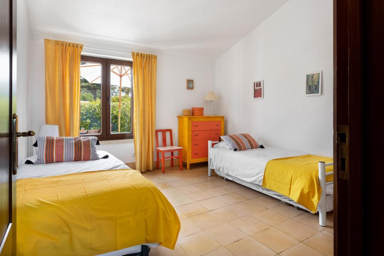 Joivy 3-Br Cottage With Terrace And Garden In Colares Sintra Exteriör bild