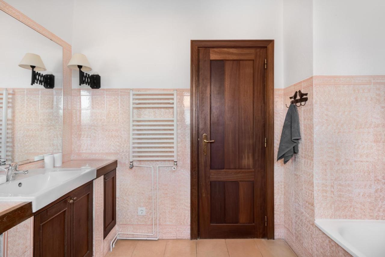 Joivy 3-Br Cottage With Terrace And Garden In Colares Sintra Exteriör bild